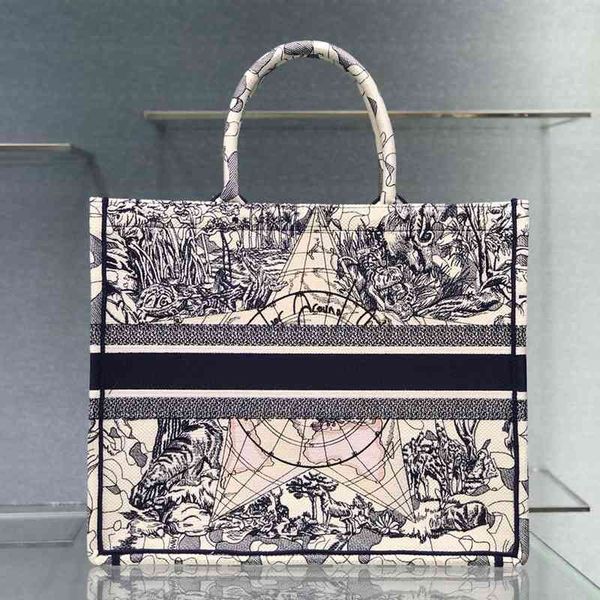 embroidery book tote bags for women 2021 r luxury handbags lady's fashion shoulder shopping bag
embroidery book tote bags for women 2021 r luxury handbags lady's fashion shoulder shopping bag