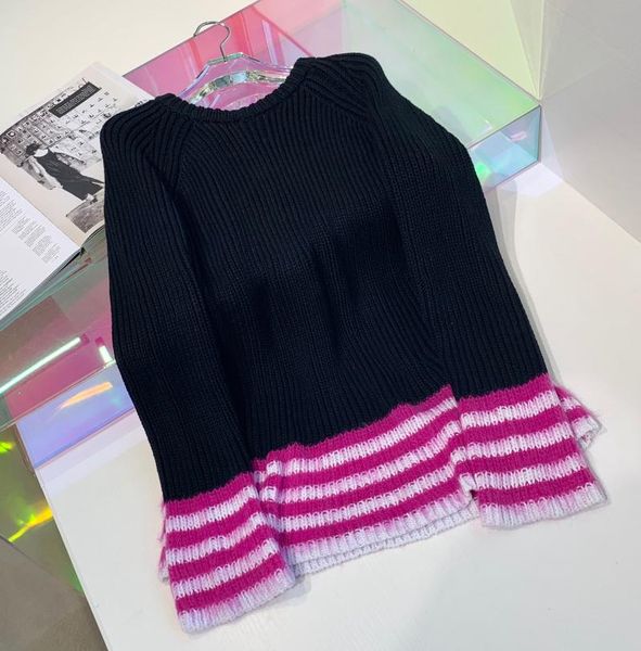 women's fashion brand design cuff mohair stripe splicing o-neck sweater cutting loose medium thick knit clothes sweaters, White;black
women's fashion brand design cuff mohair stripe splicing o-neck sweater cutting loose medium thick knit clothes sweaters, White;black