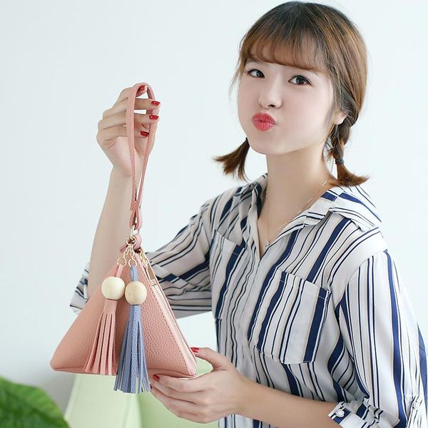 evening bags hand holding triangle handbag mobile phone coin purse female wild ins small bag 2021 fashion and simple temperament
evening bags hand holding triangle handbag mobile phone coin purse female wild ins small bag 2021 fashion and simple temperament