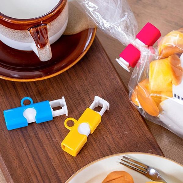 3pcs plastic bag press type sealing clip snack kitchen preservation mouth clips
3pcs plastic bag press type sealing clip snack kitchen preservation mouth clips