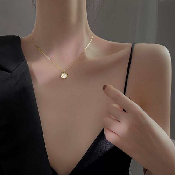 round light luxury brand necklace niche design feeling necklace new female collarbone chain of summer, Silver
round light luxury brand necklace niche design feeling necklace new female collarbone chain of summer, Silver