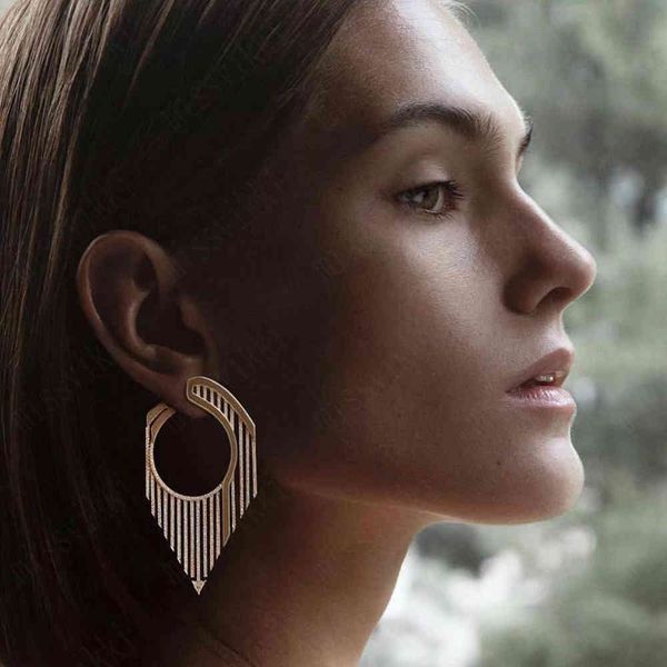 noble luxury handmade unique design fashion earrings for women bridal wedding superstar party show earring jewelry brand, Silver
noble luxury handmade unique design fashion earrings for women bridal wedding superstar party show earring jewelry brand, Silver