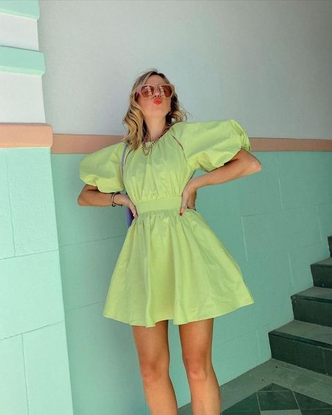 casual dresses 2021 fashion lantern sleeve sliod color mini dress women short vintage o neck backless a-line summer, Black;gray
casual dresses 2021 fashion lantern sleeve sliod color mini dress women short vintage o neck backless a-line summer, Black;gray