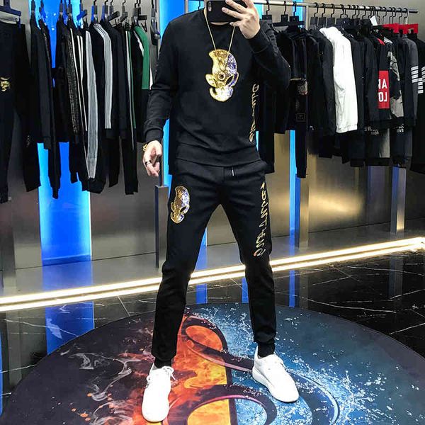 hoodies custom striped autumn embroidered around the neck with hood two suit pants for man, Black
hoodies custom striped autumn embroidered around the neck with hood two suit pants for man, Black