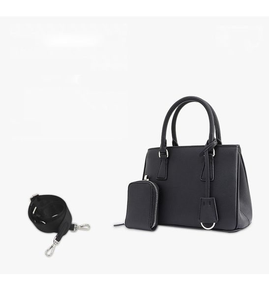 luxury women's leather three-in-one fashion cross pattern cowhide shoulder bag diagonal bag handbag female bag
luxury women's leather three-in-one fashion cross pattern cowhide shoulder bag diagonal bag handbag female bag