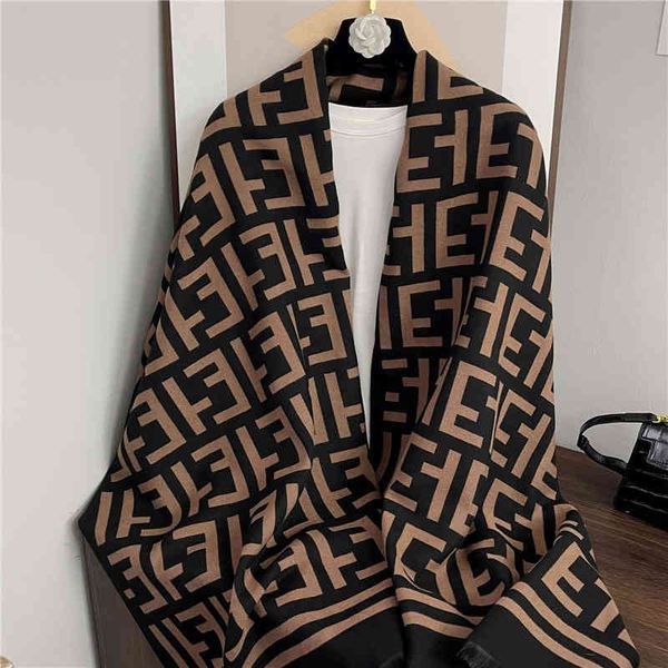 autumn and winter imitation cashmere scarf female korean version east gate letter versatile double-sided shawl warm bib cloak live wave, Blue;gray
autumn and winter imitation cashmere scarf female korean version east gate letter versatile double-sided shawl warm bib cloak live wave, Blue;gray