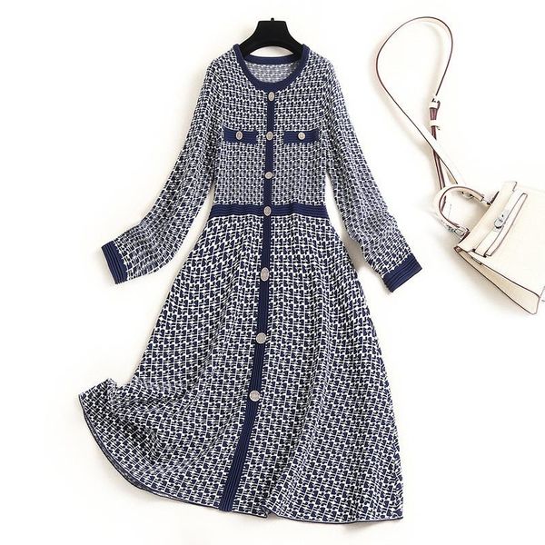 casual dresses fashion autumn winter women clothing 2021 designer o neck long sleeve plaid knee length aline knit sweater dress, Black;gray
casual dresses fashion autumn winter women clothing 2021 designer o neck long sleeve plaid knee length aline knit sweater dress, Black;gray