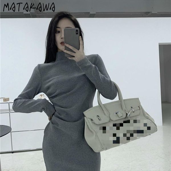 casual dresses matakawa turtleneck bottoming women's dress autumn and winter long-sleeved femme robe 2021 fashion pleated waist bodycon, Black;gray
casual dresses matakawa turtleneck bottoming women's dress autumn and winter long-sleeved femme robe 2021 fashion pleated waist bodycon, Black;gray