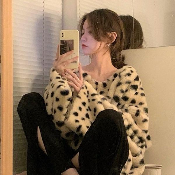 women's fur & faux autumn/winter 2021 milky white leopard v-neck long-sleeved sweater korean-style loose western style fried street, Black
women's fur & faux autumn/winter 2021 milky white leopard v-neck long-sleeved sweater korean-style loose western style fried street, Black
