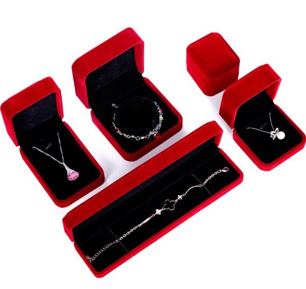 2021 new arrival red velvet jewelry gift boxes for pendant necklace rings bracelet bangle women wedding engagement jewelry packaging, Black;white
2021 new arrival red velvet jewelry gift boxes for pendant necklace rings bracelet bangle women wedding engagement jewelry packaging, Black;white