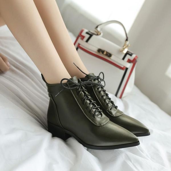 boots big size 11 12 13 fashion and leisure of european american style with pointed front crossed lace, Black
boots big size 11 12 13 fashion and leisure of european american style with pointed front crossed lace, Black