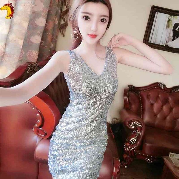 dinner new women's sequin tuxedo v-neck sleeveless slim fit buttock bottomed vest, White;black
dinner new women's sequin tuxedo v-neck sleeveless slim fit buttock bottomed vest, White;black