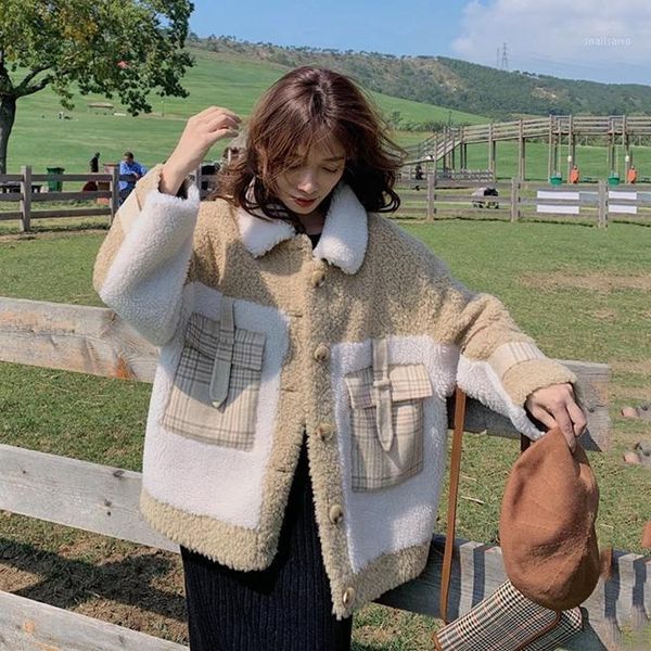 women's jackets winter lambwool coat women thickened korean loose elegant jacket autumn short soft patchwork pocket fur female 2021, Black;brown
women's jackets winter lambwool coat women thickened korean loose elegant jacket autumn short soft patchwork pocket fur female 2021, Black;brown