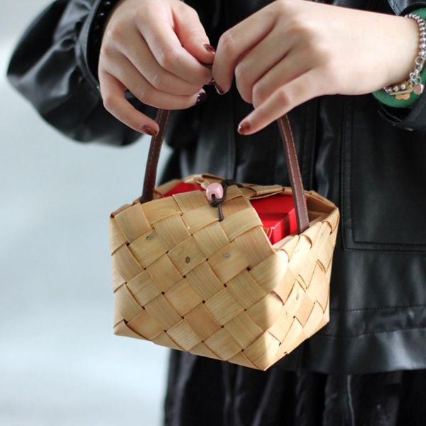 storage baskets basket hand-woven mini portable handmade party wooden vegetable fruit with handle candy wedding decorative
storage baskets basket hand-woven mini portable handmade party wooden vegetable fruit with handle candy wedding decorative