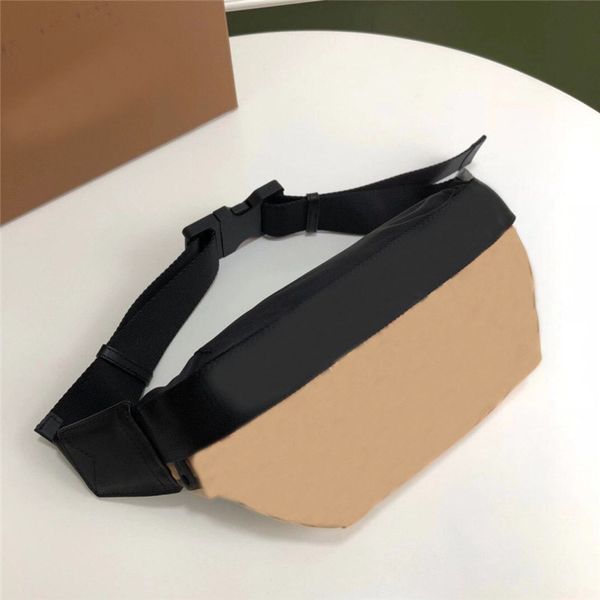 classic luxury men's and women's messenger bags, gift bags with canvas chest packaging, the quality size 31cm 16cm 7.5cm
classic luxury men's and women's messenger bags, gift bags with canvas chest packaging, the quality size 31cm 16cm 7.5cm