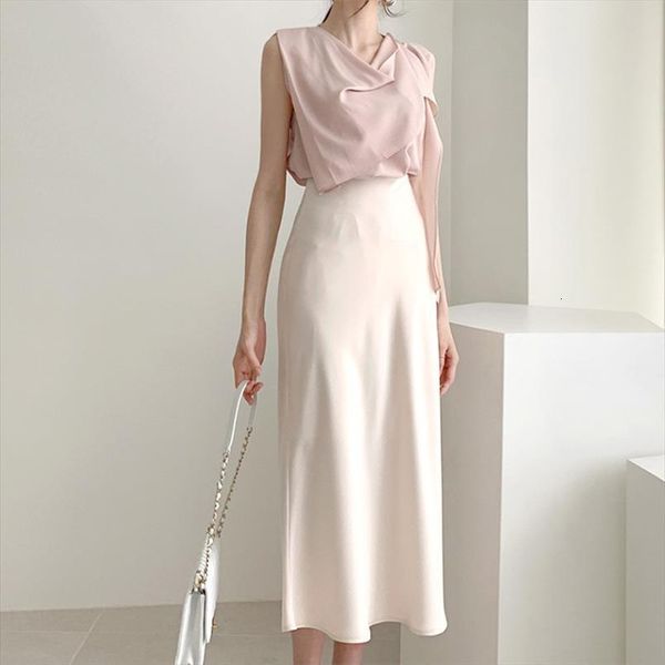 elegant high waist satin casual women skirts a line midi silk slim summer autumn, Black
elegant high waist satin casual women skirts a line midi silk slim summer autumn, Black