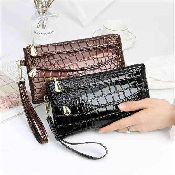 women wallets classic long style card holder female purse quality zipper large capacity big brand wallet for ladies, Red;black
women wallets classic long style card holder female purse quality zipper large capacity big brand wallet for ladies, Red;black