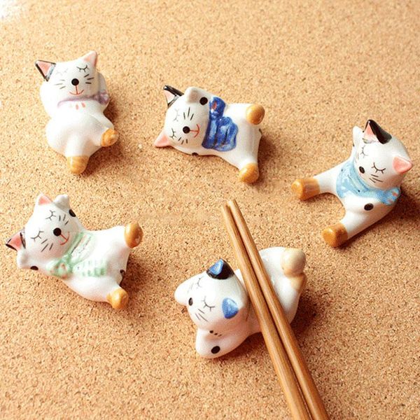 decorative objects & figurines japanese style and wind hand-painted ceramic lucky cat chopstick holder modern home decoration restaurant tab
decorative objects & figurines japanese style and wind hand-painted ceramic lucky cat chopstick holder modern home decoration restaurant tab
