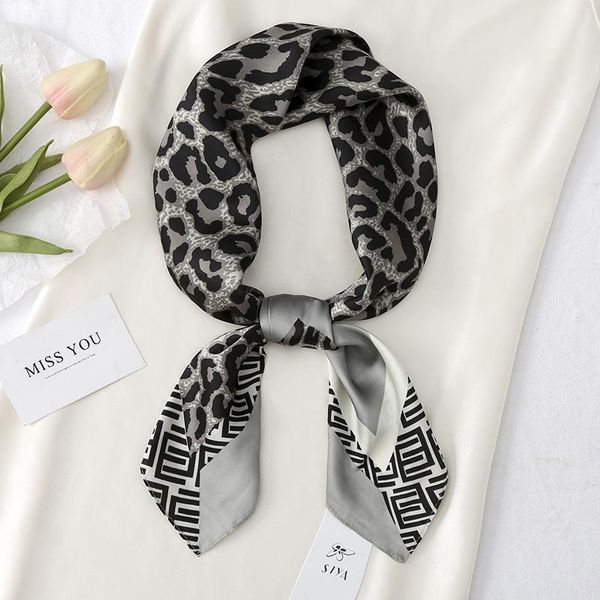 scarves 70cm japanese and korean small square scarf silk female 2021 leopard print satin professional shawl, Blue;gray
scarves 70cm japanese and korean small square scarf silk female 2021 leopard print satin professional shawl, Blue;gray