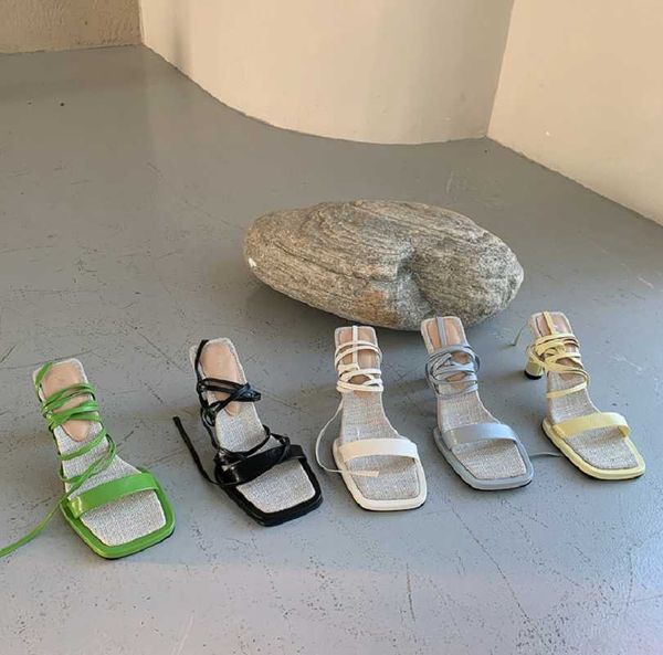 dress shoes roman style open toe cross strap square solid color ladies sandals summer elegant temperament high heels., Black
dress shoes roman style open toe cross strap square solid color ladies sandals summer elegant temperament high heels., Black