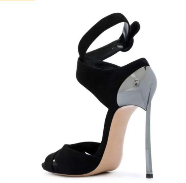 2021 black gladiator chic fashion sandals soft leather buckle super high silver wine glass stiletto heel women party shoes
2021 black gladiator chic fashion sandals soft leather buckle super high silver wine glass stiletto heel women party shoes