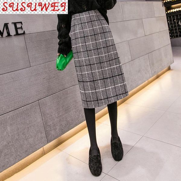 autumn and winter women's korean version of woolen plaid high waist all-match half-length skirt elegant office skirts, Black
autumn and winter women's korean version of woolen plaid high waist all-match half-length skirt elegant office skirts, Black