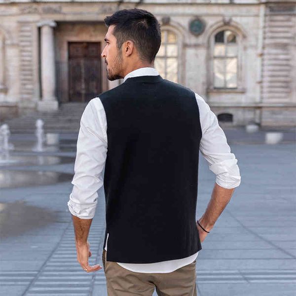 men's sweaters kuegou roupa de outono camisola masculina bolso peito suéter sem mangas colete da moda pulôveres malha patchwork homens, White;black
men's sweaters kuegou roupa de outono camisola masculina bolso peito suéter sem mangas colete da moda pulôveres malha patchwork homens, White;black