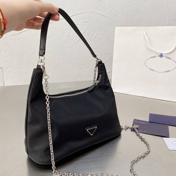 factory direct sale 75% off new armpit parachute messenger oxford cloth leisure women's with large quantity is preferred bags
factory direct sale 75% off new armpit parachute messenger oxford cloth leisure women's with large quantity is preferred bags