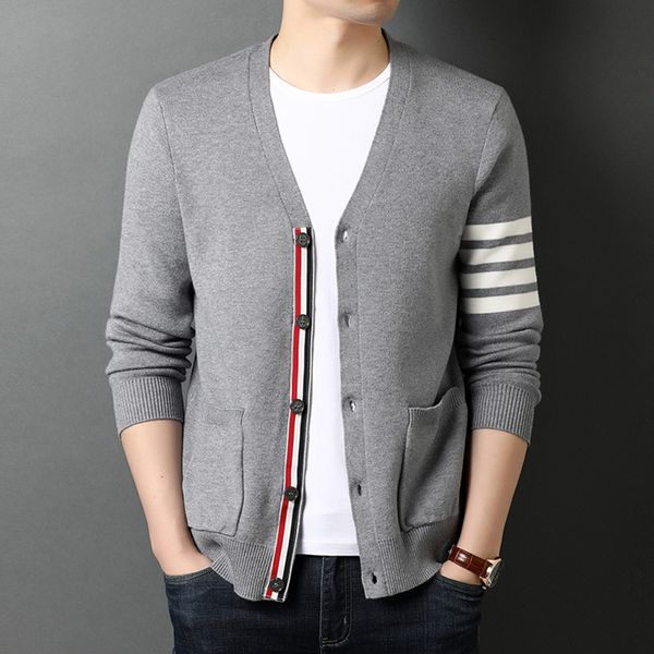 luxury tb fashion brand thom sweaters men slim fit v-neck striped cardigans clothing striped cotton casual coat england style, White;black
luxury tb fashion brand thom sweaters men slim fit v-neck striped cardigans clothing striped cotton casual coat england style, White;black