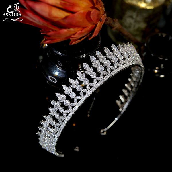 new bride lengthened crown wedding hair accessories jewelry asnora fashion simple bridal headdress princess crown a01016, Golden;white
new bride lengthened crown wedding hair accessories jewelry asnora fashion simple bridal headdress princess crown a01016, Golden;white