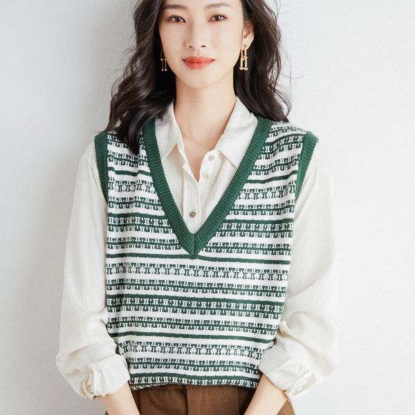 women's vests knitted vest for autumn wear 2021 loose british style v-neck sweater wool, Black;white
women's vests knitted vest for autumn wear 2021 loose british style v-neck sweater wool, Black;white
