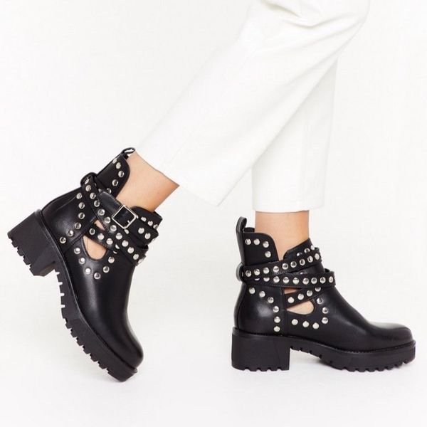 41.42.43 size high heel shoes round toe autumn and winter new fashion rivet european and american chunky heel short mid heel martin boots sh, Black
41.42.43 size high heel shoes round toe autumn and winter new fashion rivet european and american chunky heel short mid heel martin boots sh, Black