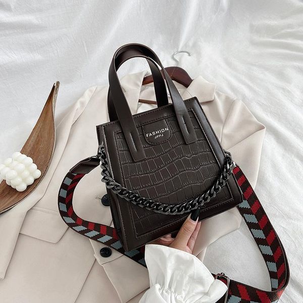 evening bags fashion female totes bag casual leather crossbody for women 2021 stone pattern handbags designer shoulder high quality
evening bags fashion female totes bag casual leather crossbody for women 2021 stone pattern handbags designer shoulder high quality