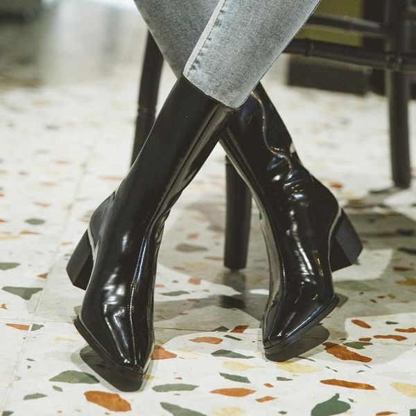 boots 2021 brand autumn winter women ankle shoes black square high heels pointed toe zipper dress casual riding
boots 2021 brand autumn winter women ankle shoes black square high heels pointed toe zipper dress casual riding
