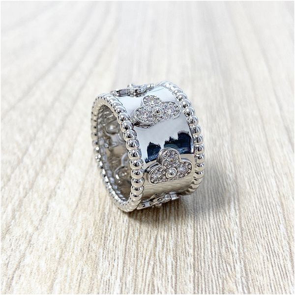 2020 new four leaves clover zircon silver ring for women flower rings fashion jewelry for women engagement gift with box with stamp
2020 new four leaves clover zircon silver ring for women flower rings fashion jewelry for women engagement gift with box with stamp