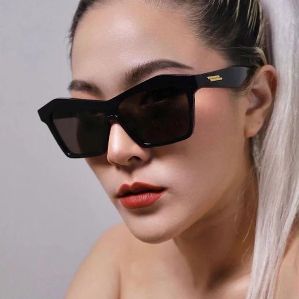 outdoor eyewear 2021 unique one piece square cay eye sunglasses for women vintage brand black gradient sun glasses female stripe leg
outdoor eyewear 2021 unique one piece square cay eye sunglasses for women vintage brand black gradient sun glasses female stripe leg