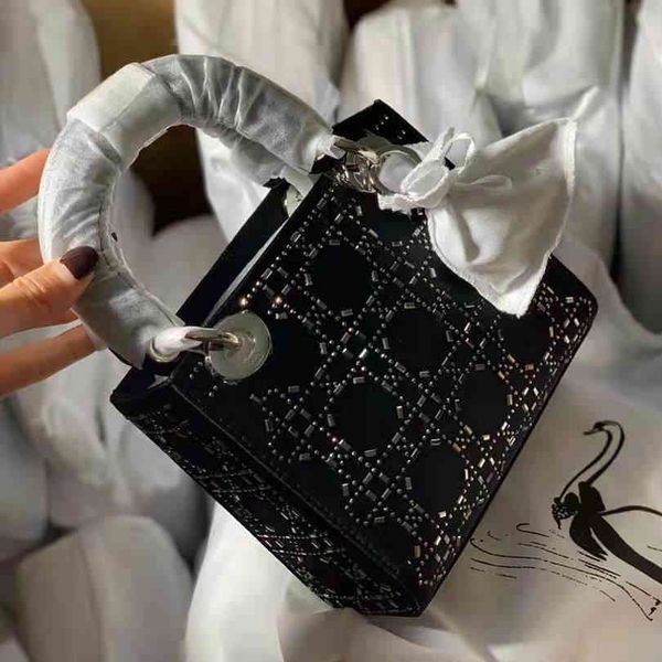 handbag branded crossbody mini luxurys bags designer tote bag shoulder_bag 1 seller 18cm fashion rhinestone bling diamond lady letter pri
handbag branded crossbody mini luxurys bags designer tote bag shoulder_bag 1 seller 18cm fashion rhinestone bling diamond lady letter pri