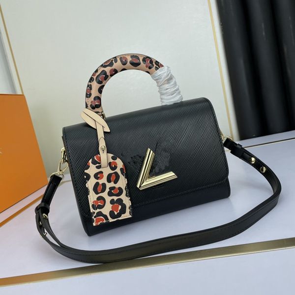 designer handbags purse single detachable luis shoulder straps tote bag twist handbag leather inner pocket luxury bags flap vutton high qual
designer handbags purse single detachable luis shoulder straps tote bag twist handbag leather inner pocket luxury bags flap vutton high qual