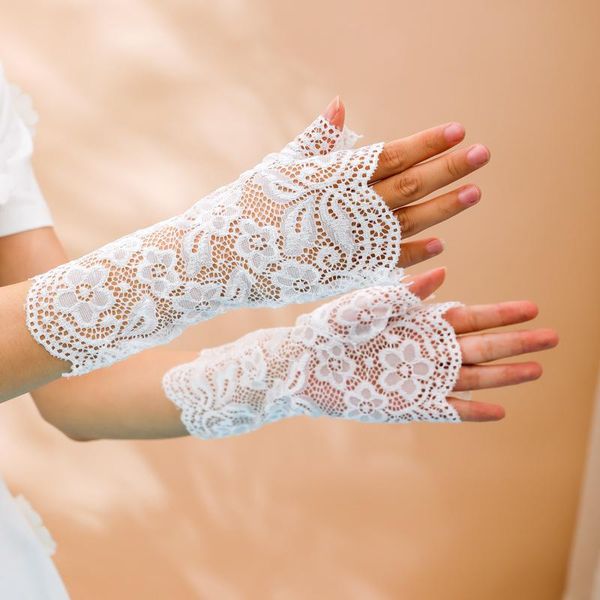five fingers gloves fashion summer woman outdoor riding driving lace sunscreen glove ceremonial bridal wedding girls dancing party gift, Blue;gray
five fingers gloves fashion summer woman outdoor riding driving lace sunscreen glove ceremonial bridal wedding girls dancing party gift, Blue;gray