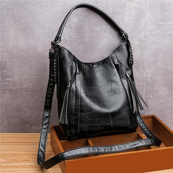 evening bags leather women handbags female leisure shoulder fashion purses vintage large capacity tote bag
evening bags leather women handbags female leisure shoulder fashion purses vintage large capacity tote bag