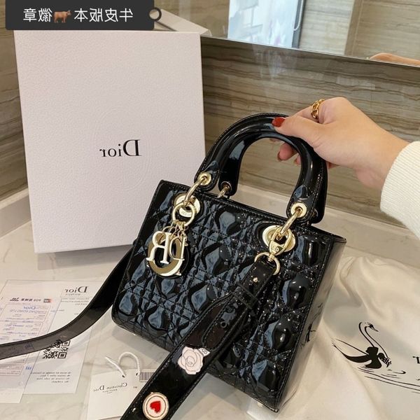 di2021 dice handbag casual d fashionable h-held cross slung patent leather rhombic princessuszi
di2021 dice handbag casual d fashionable h-held cross slung patent leather rhombic princessuszi