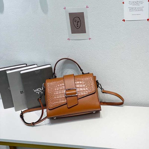 luxury handbags fashion women's 2021 small square trend versatile msenger single shoulder cow leather bag 5021
luxury handbags fashion women's 2021 small square trend versatile msenger single shoulder cow leather bag 5021