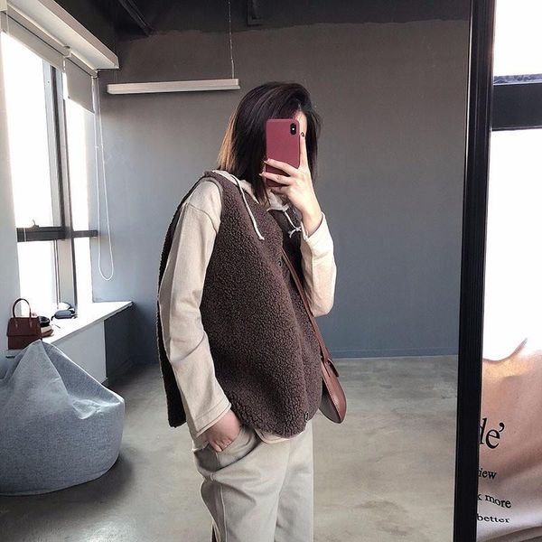 women's vests cherry chesse harajuku women cashmere vest button solid female winter autumn casual slim warm sexy, Black;white
women's vests cherry chesse harajuku women cashmere vest button solid female winter autumn casual slim warm sexy, Black;white
