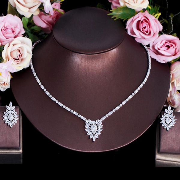 earrings & necklace threegraces delicate cubic zirconia white gold color flower set for women wedding engagement jewelry tz657, Silver
earrings & necklace threegraces delicate cubic zirconia white gold color flower set for women wedding engagement jewelry tz657, Silver