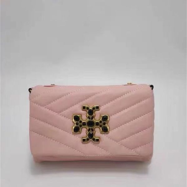 2021 fashion versatile flip rhombic chain single shoulder diagonal span solid bag
2021 fashion versatile flip rhombic chain single shoulder diagonal span solid bag