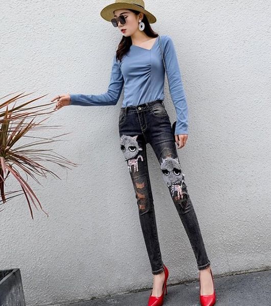 spring and autumn women's jeans pants casual cartoon cat embroidered slim pencil female denim trousers, Blue
spring and autumn women's jeans pants casual cartoon cat embroidered slim pencil female denim trousers, Blue