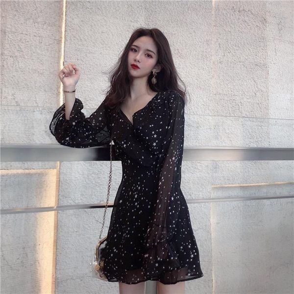 casual dresses sweet star print v-neck flare sleeve elegant mini dress summer chiffon fashion brand korean style women's clothing, Black;gray
casual dresses sweet star print v-neck flare sleeve elegant mini dress summer chiffon fashion brand korean style women's clothing, Black;gray