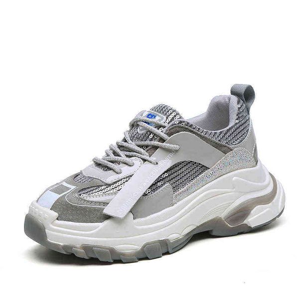 autumn and winter 2021 leather daddy shoes women's thick soled increased casual suction film soles korean sports
autumn and winter 2021 leather daddy shoes women's thick soled increased casual suction film soles korean sports