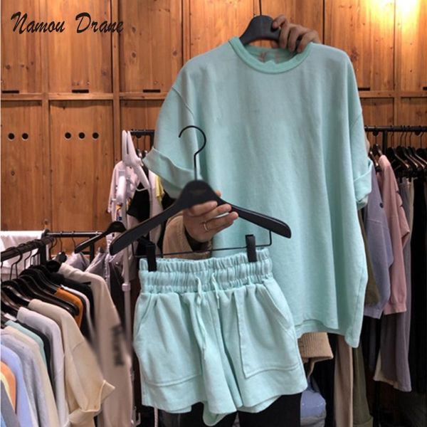 women's tracksuits 2021 simple solid color round neck short-sleeved loose t-shirt + elastic waist shorts fashion age reduction 2-piece, Gray
women's tracksuits 2021 simple solid color round neck short-sleeved loose t-shirt + elastic waist shorts fashion age reduction 2-piece, Gray