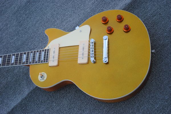 big gold face electric guitar, super sound, great feel, delivery home guitars
big gold face electric guitar, super sound, great feel, delivery home guitars